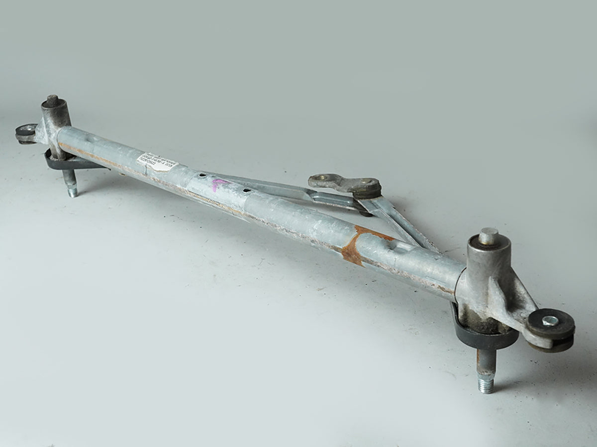 1999 - 2011 Volkswagen JeTTa  Wiper Linkage Wo Motor Windshield Window Front OEM