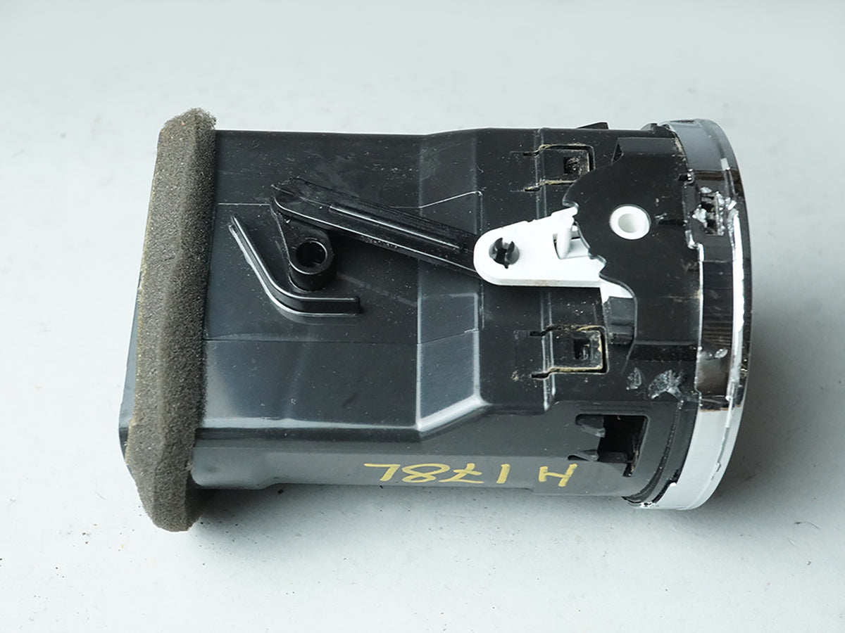 2008 - 2009 Saturn Vue Air Vent Grille Nozzle Dashboard Left Driver Lh Side OEM