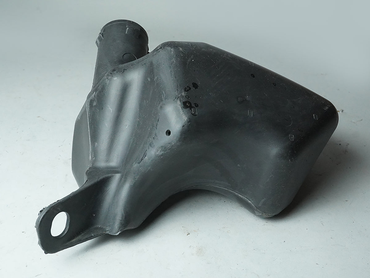 2009 - 2011 Chevrolet Traverse Buick Enclave Air Intake Housing Cleaner Duct OEM