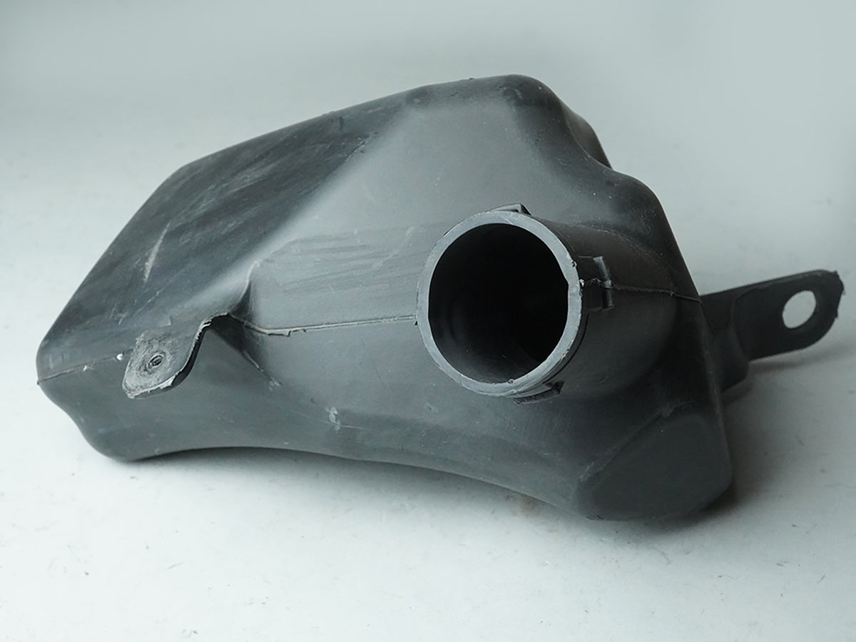 2009 - 2011 Chevrolet Traverse Buick Enclave Air Intake Housing Cleaner Duct OEM