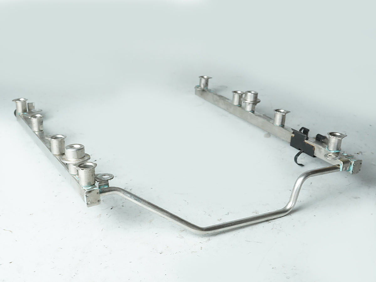 2007 - 2012 Mercedes Benz Gl Class Gl450 Fuel Injection Rail Pipe 2720780092 OEM