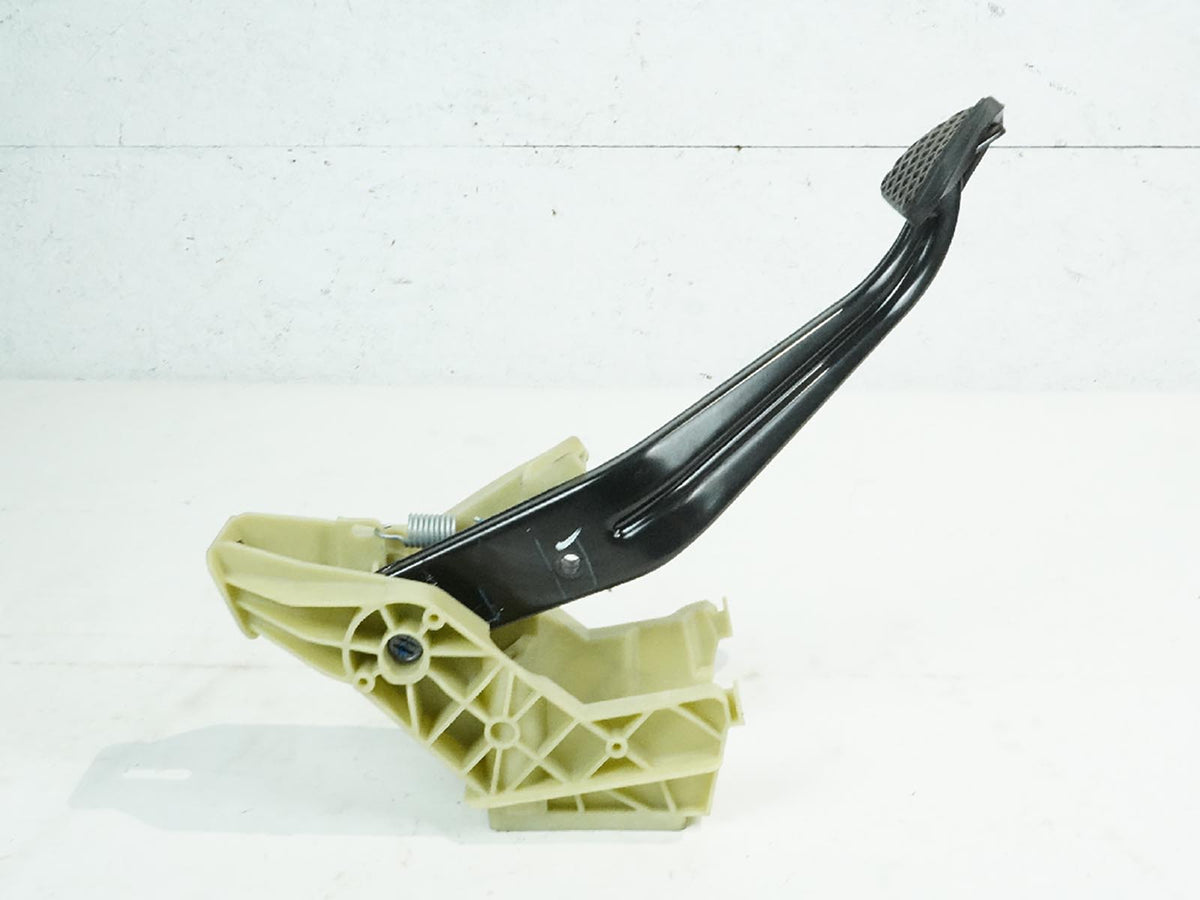 2014 - 2018 Bmw X5 F15 Brake Stop Pedal W Bracket Support Floor 6791900 OEM