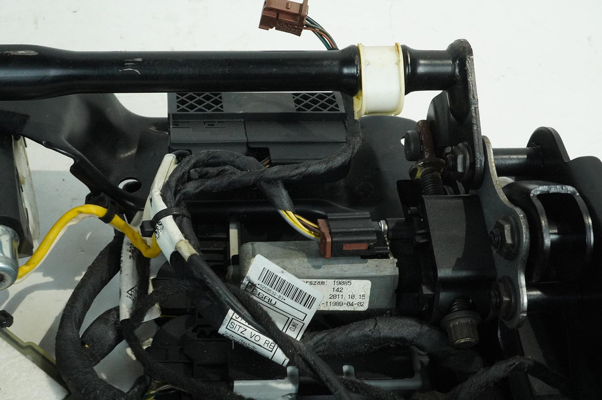 2012 - 2018 Bmw 6 Series F13 Seat Track Frame W Motor Front Passenger Right OEM
