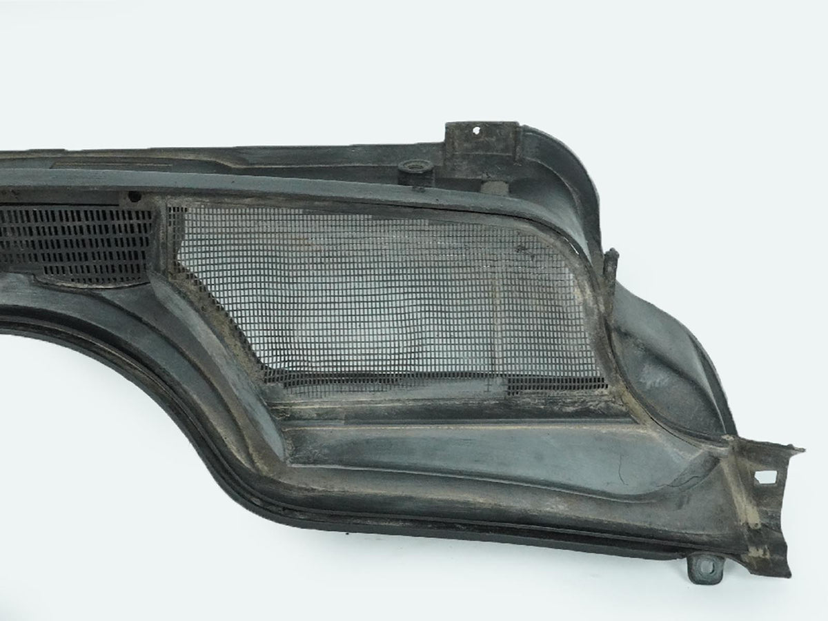1986 - 1993 Mercedes Benz E Class W124 Cowl Panel Vent Wiper Windshield OEM