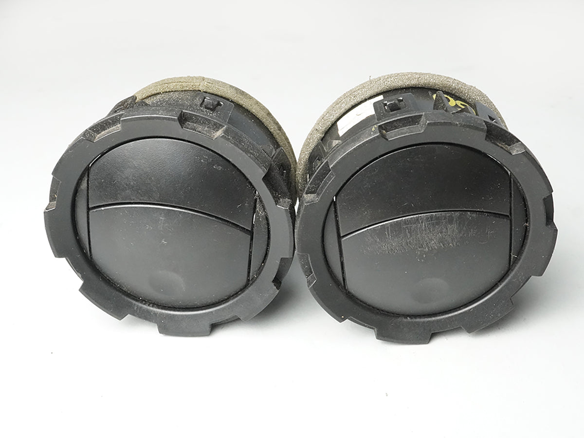 2011 - 2015 Ford Pickup F550 Super Duty Grille Air Vent Nozzle Set Of 2 Dash OEM