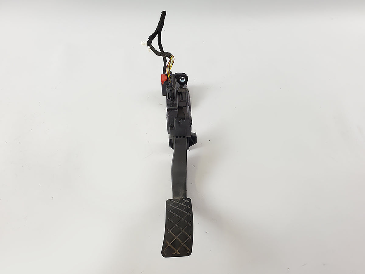 2009 - 2016 Audi A4 B8 Accelerator Gas ThroTTle Pedal Assembly 8K1723523 OEM