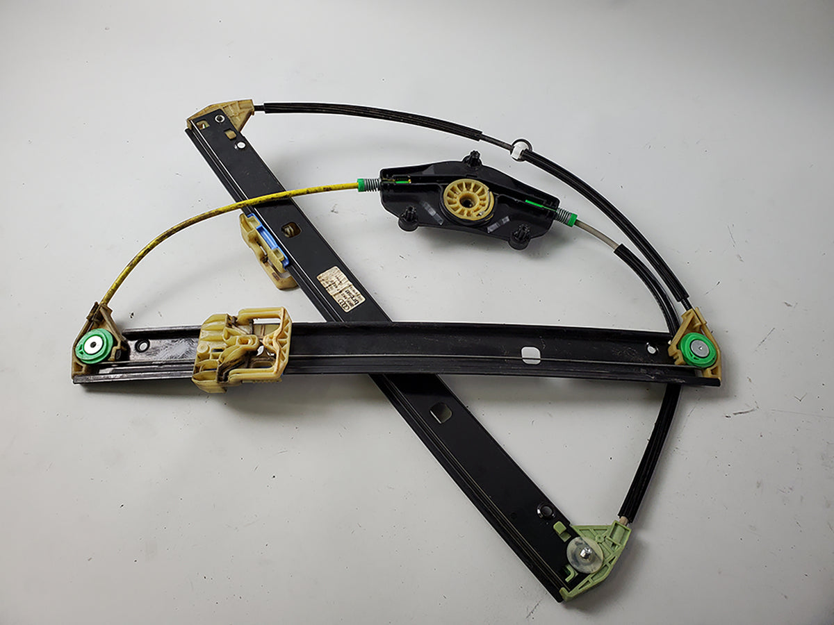 2009 - 2011 Audi A4 B8 Power Window Regulator Door Front Rh 8K0817462B
