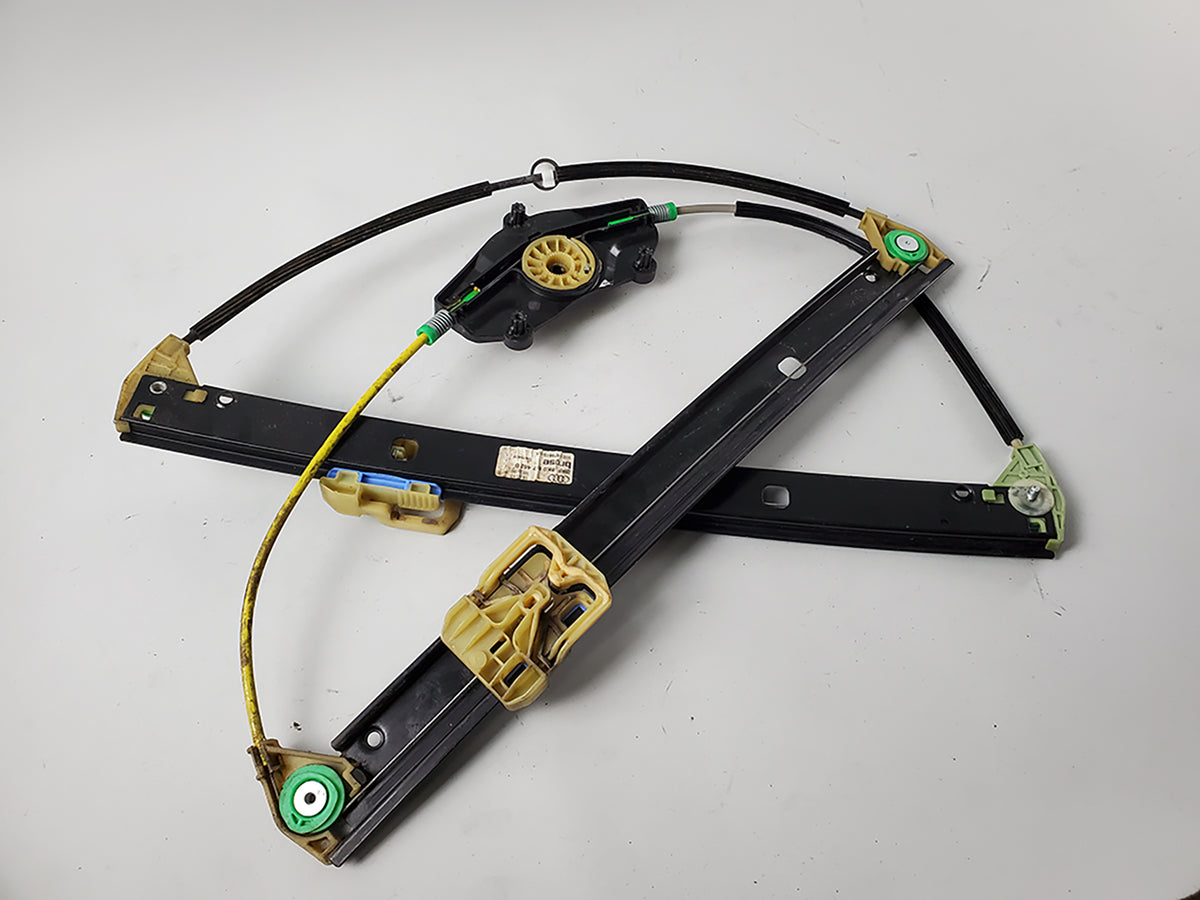 2009 - 2011 Audi A4 B8 Power Window Regulator Door Front Rh 8K0817462B