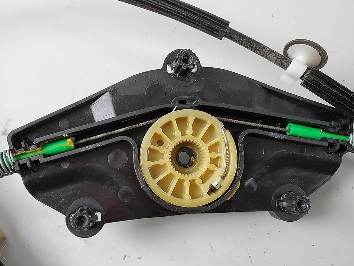 2009 - 2011 Audi A4 B8 Power Window Regulator Door Front Rh 8K0817462B