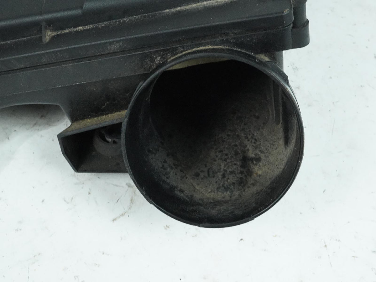 2014 - 2018 Bmw X5 F15 3.0L Air Cleaner Engine Intake Housing 13717583713 OEM