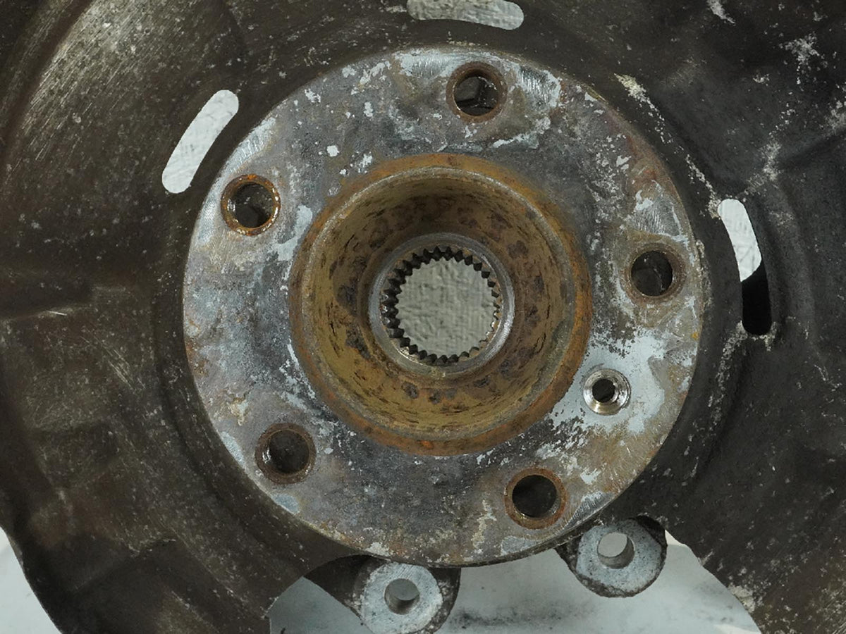 2012 Bmw 6 Series F13 Xdrive Spindle Knuckle Hub Rear Passenger Right 6796146