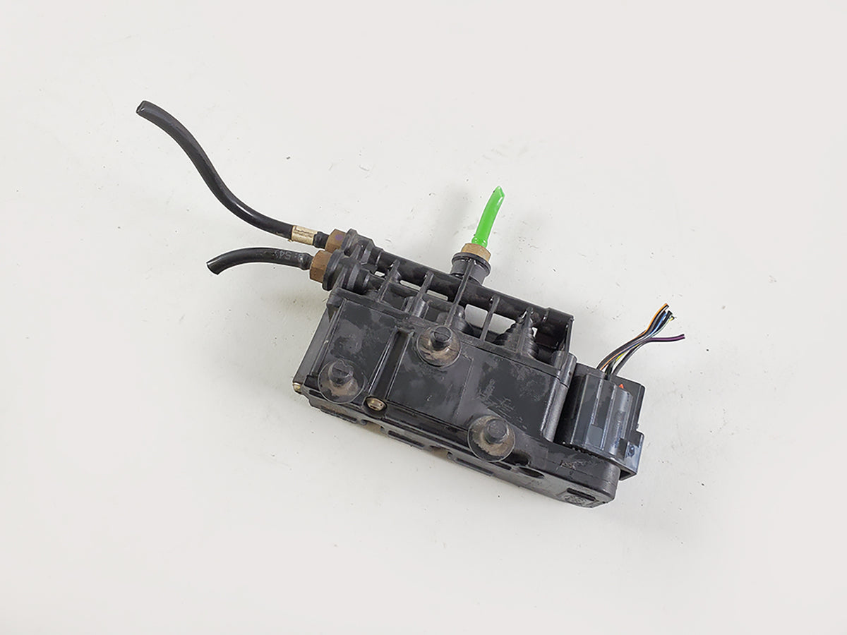 2010 - 2013 Land Rover  Discovery Lr4 Air Ride Valve Block Suspension Rvh000095