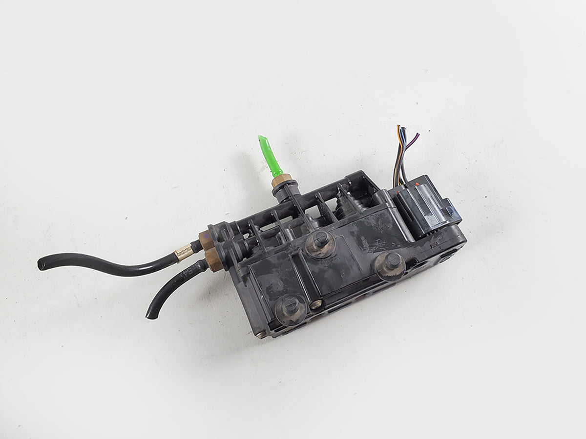 2010 - 2013 Land Rover  Discovery Lr4 Air Ride Valve Block Suspension Rvh000095