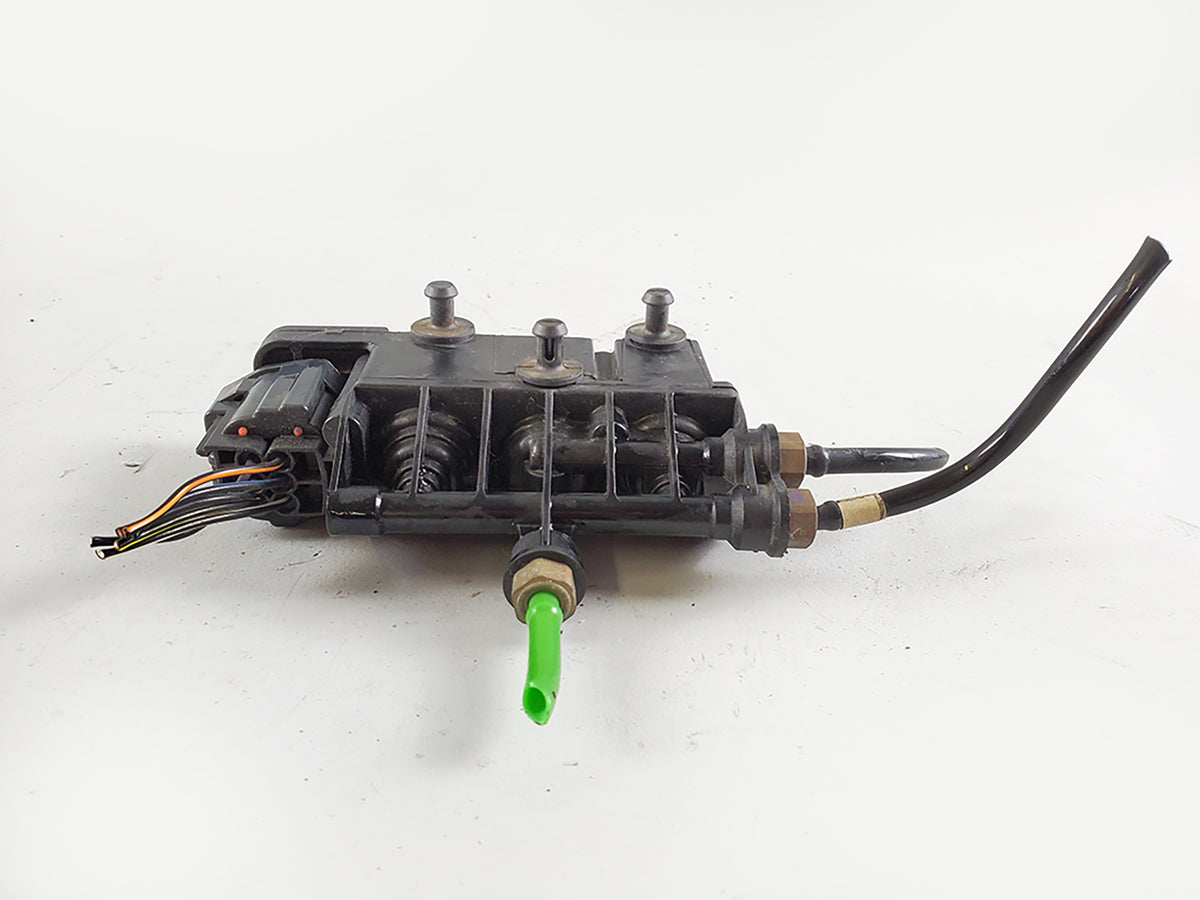 2010 - 2013 Land Rover  Discovery Lr4 Air Ride Valve Block Suspension Rvh000095