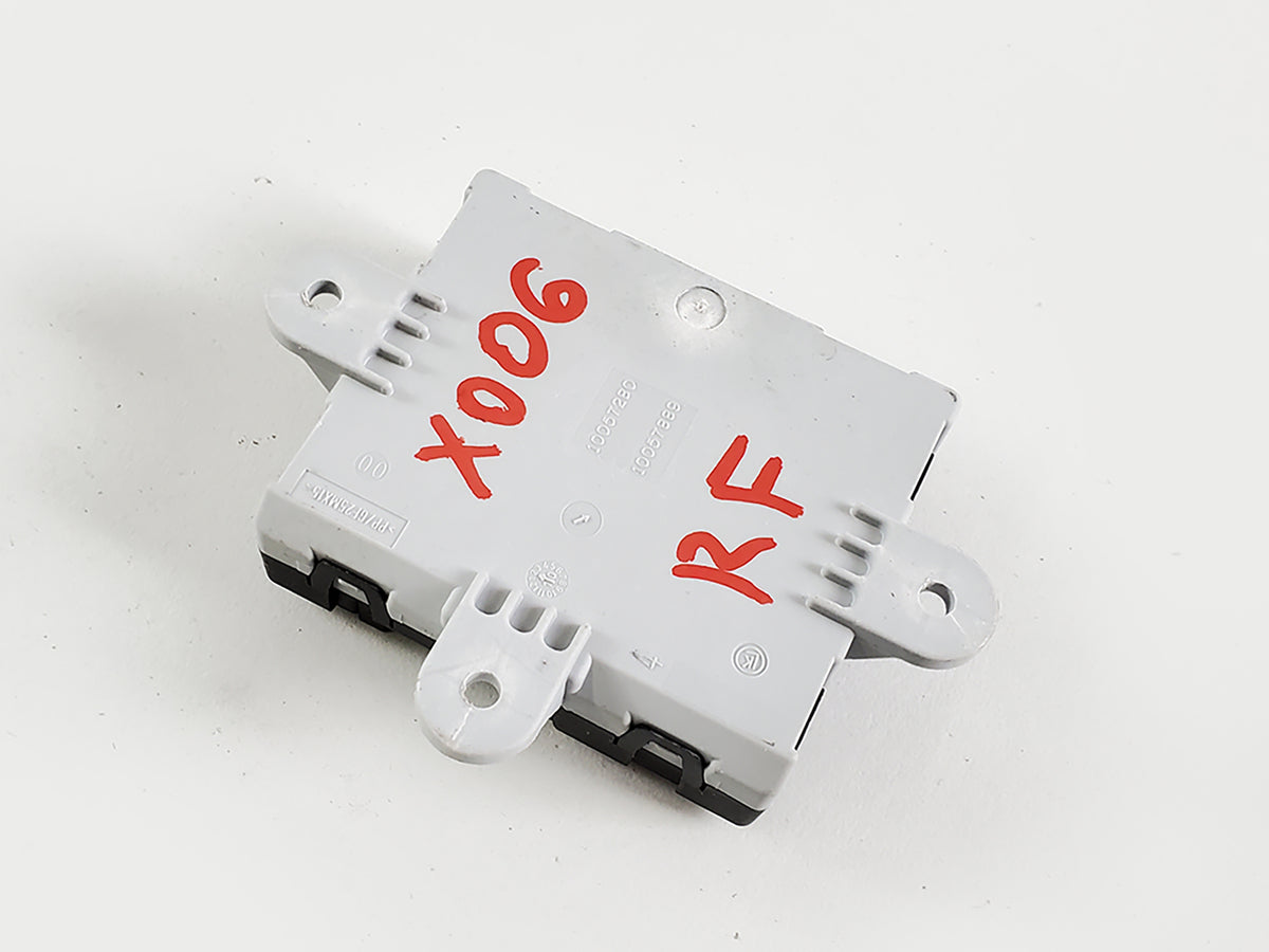 2010 - 2013 Land Rover Lr4 Door Computer Control Module Front Right Rh Side OEM