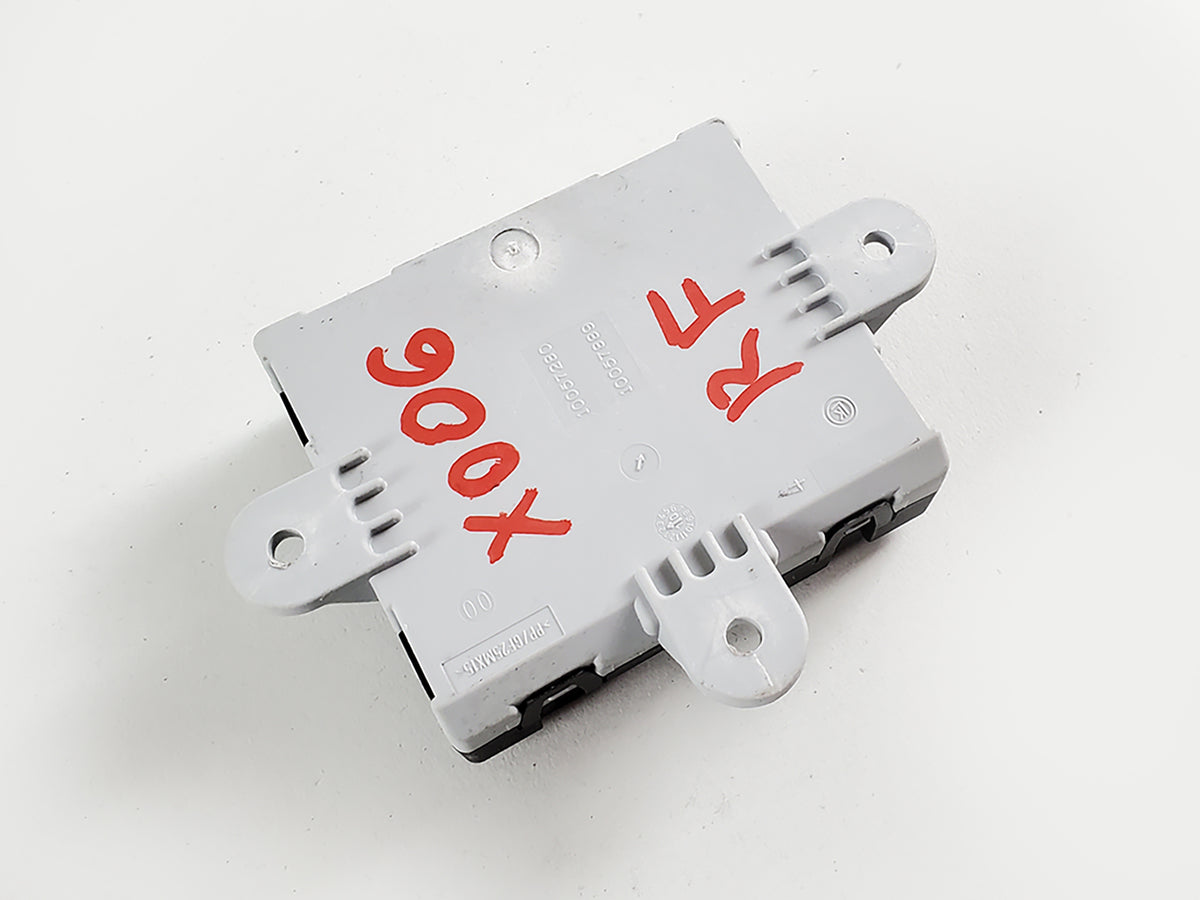 2010 - 2013 Land Rover Lr4 Door Computer Control Module Front Right Rh Side OEM