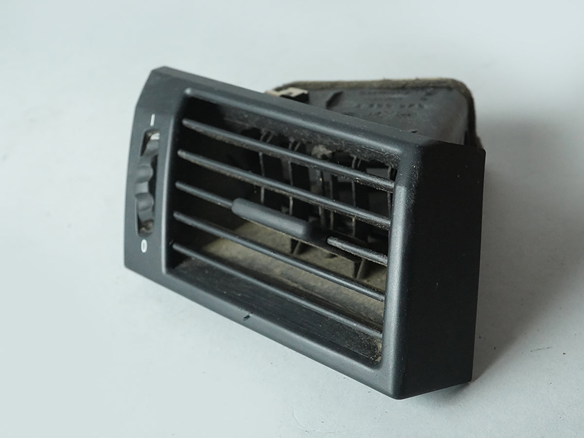 2004 - 2009 Bmw X3 E83 Air Vent Grille Nozzle Dashboard Passenger Rh Right OEM