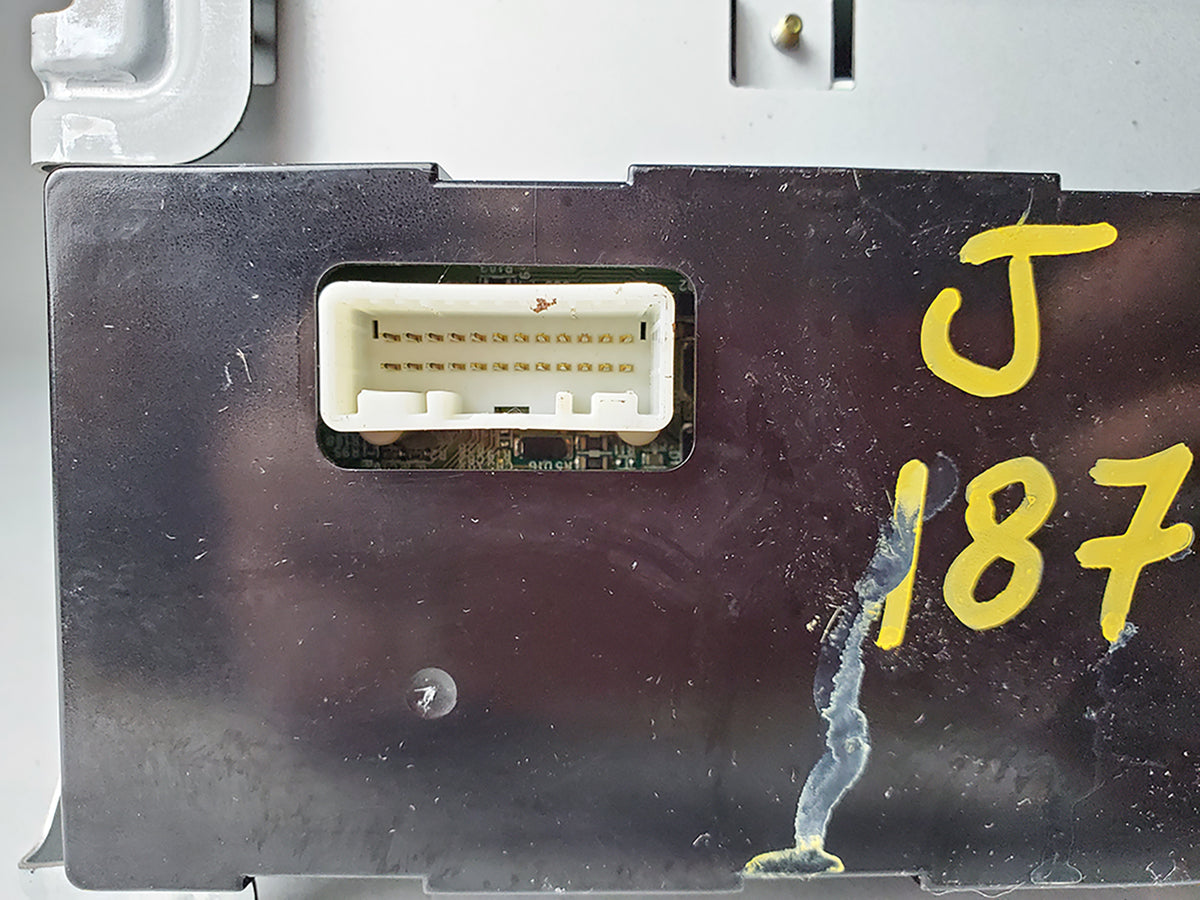 2003 - 2004 Nissan Murano Information Screen Display Monitor 28090Ca111 OEM