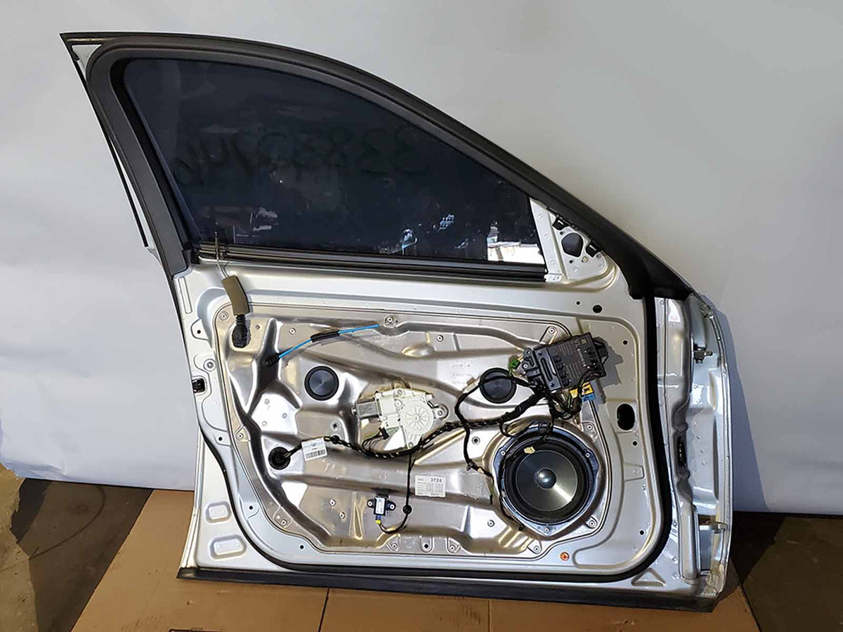 2010 - 2013 Mercedes Benz E Class W212 Door Panel Exterior Assembly Front Left