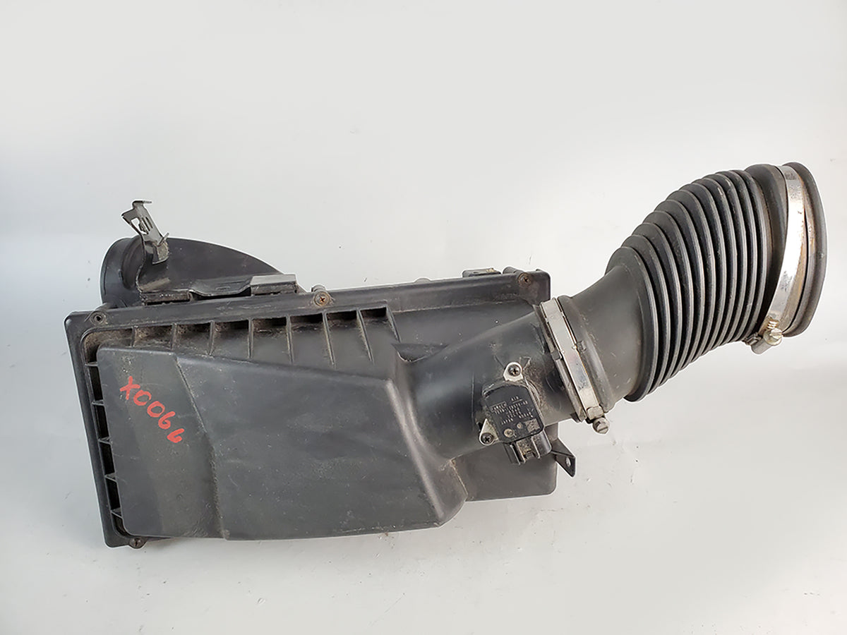 2010 - 2013 Land Rover Lr4 5.0 Air Intake Cleaner Mass Flow Meter Sensor Lh OEM
