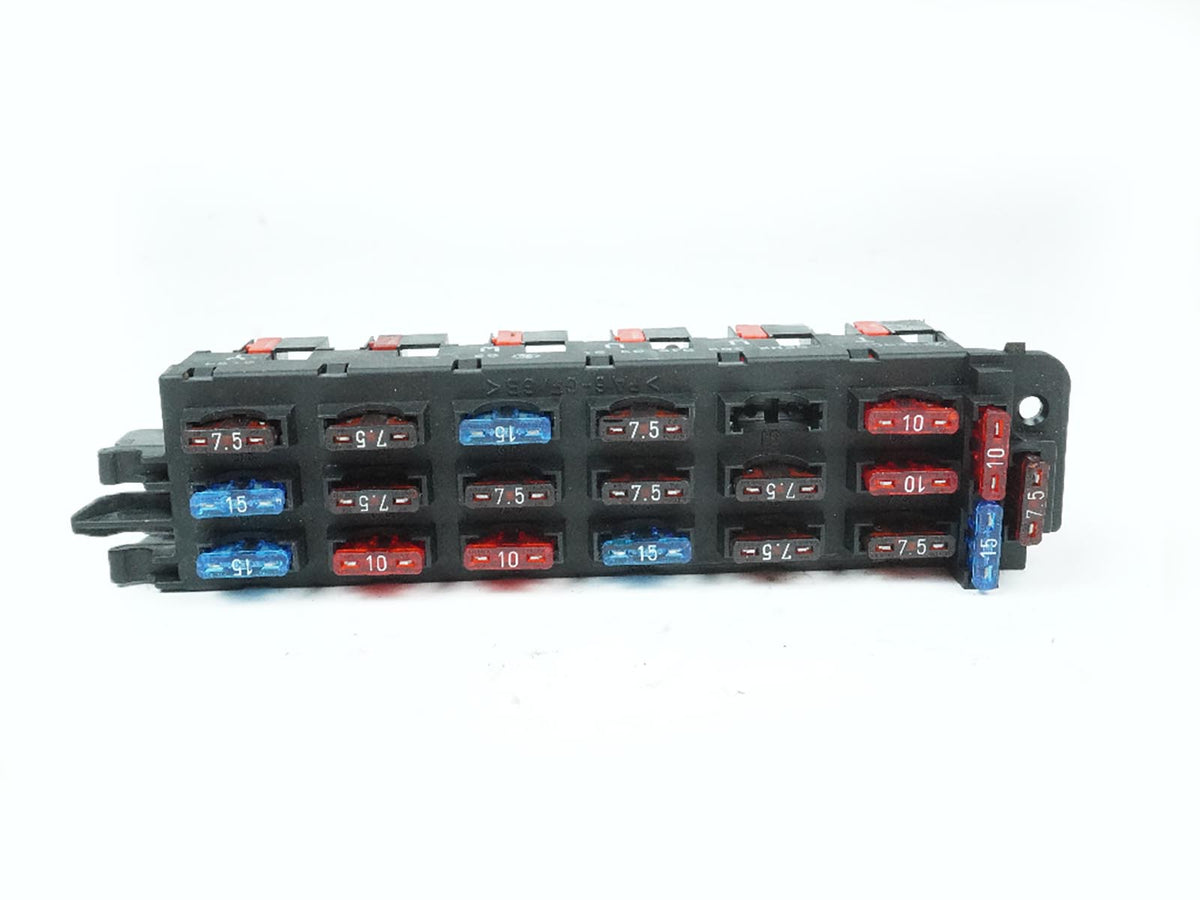 1994 - 1999 Mercedes Benz C Class W202 Fuse Relay Box Junction 2025450901 OEM
