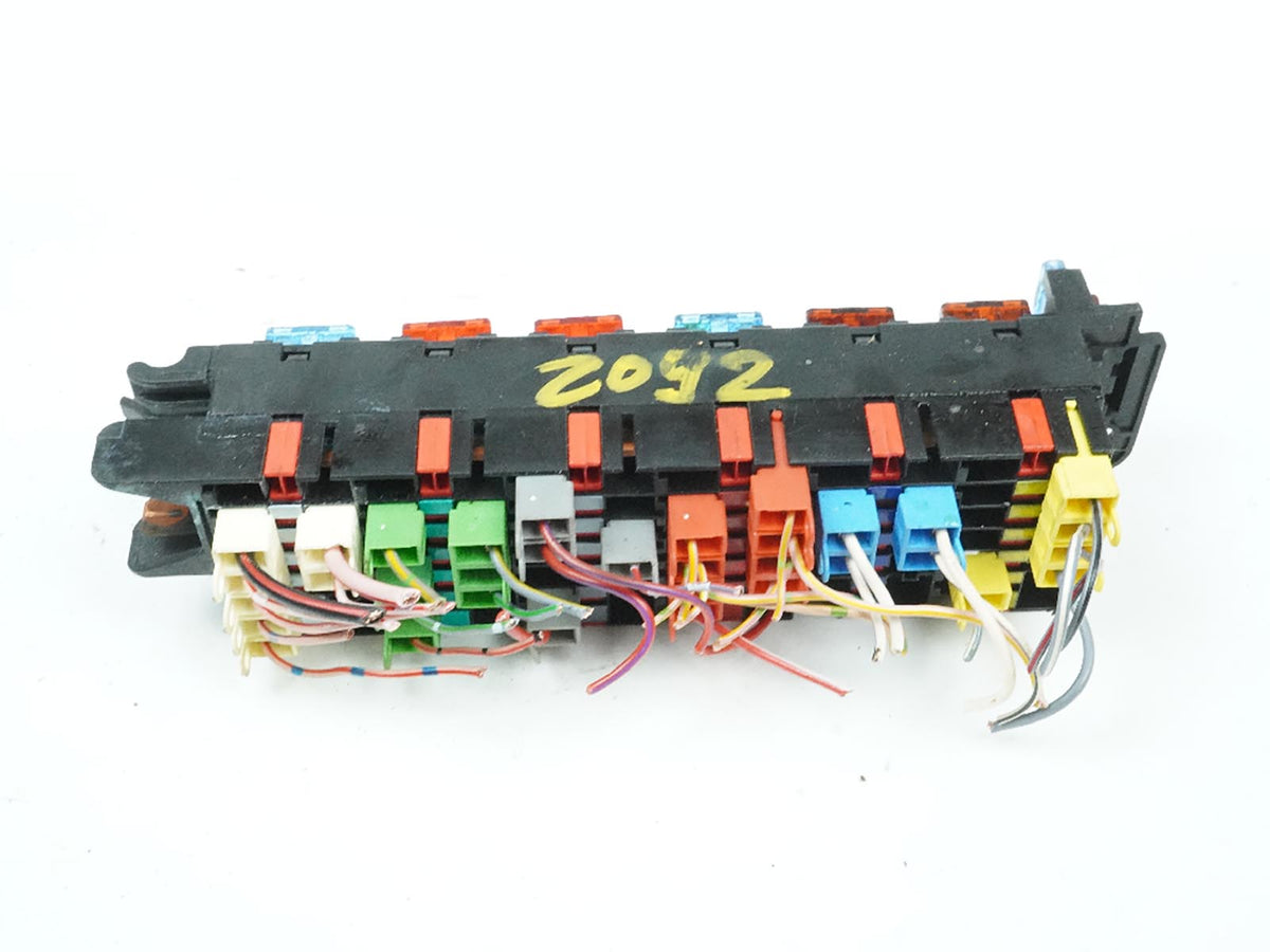 1994 - 1999 Mercedes Benz C Class W202 Fuse Relay Box Junction 2025450901 OEM