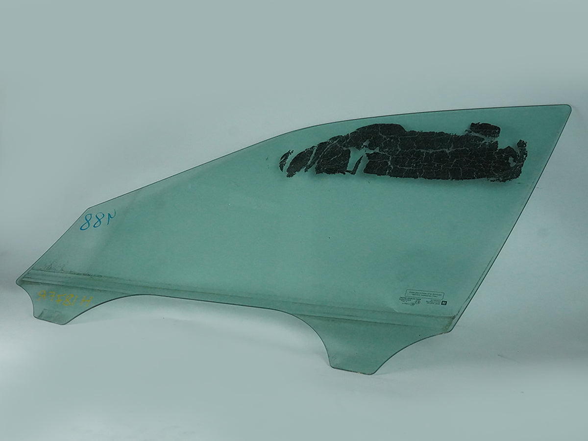 2004 - 2009 Cadillac SRX Glass Window Power Door Front Passenger DD10476GTNN OEM