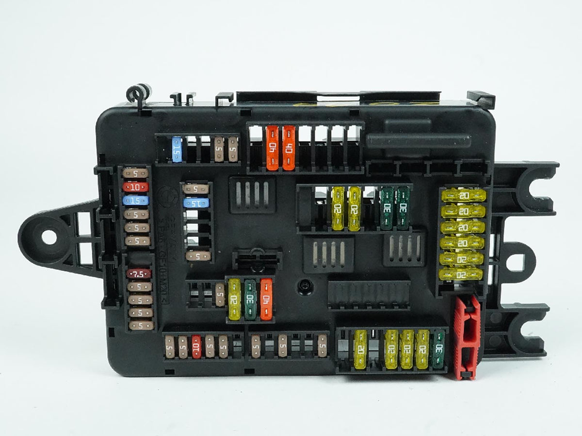 2012 - 2018 Bmw 3 Series F30 2.0L Fuse Relay Box Junction Pwoer Distribution OEM