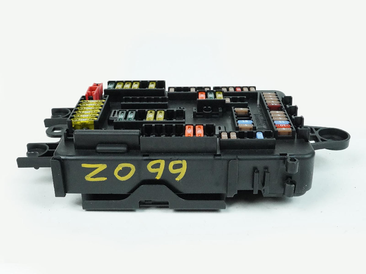2012 - 2018 Bmw 3 Series F30 2.0L Fuse Relay Box Junction Pwoer Distribution OEM