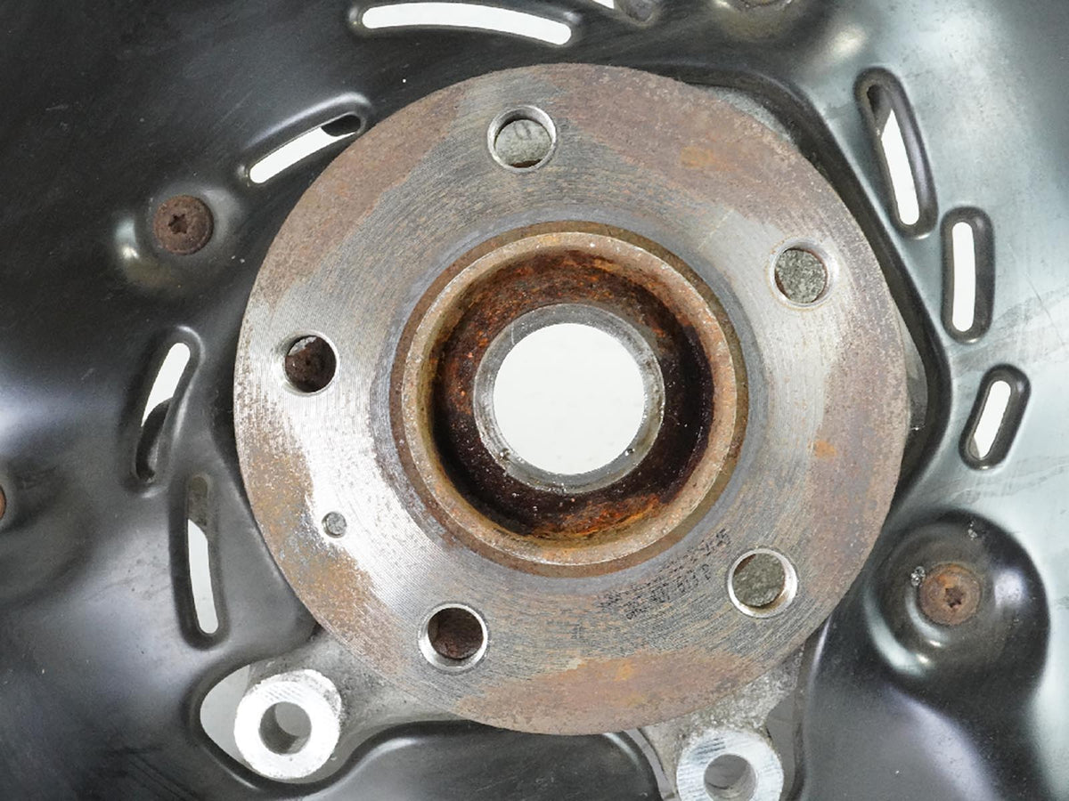 2011 - 2018 Audi A8 D4 Spindle Knuckle Ub Bearing Rear Left Lh 4H0615611H OEM