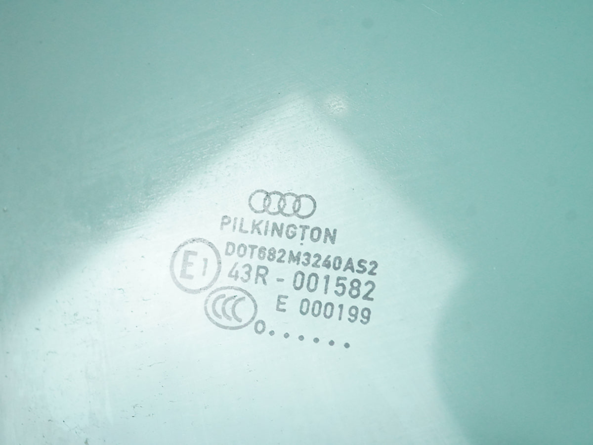 2009 - 2011 Audi A4 B8 Sedan Door Window Glass Front Passenger 8K0845202B OEM