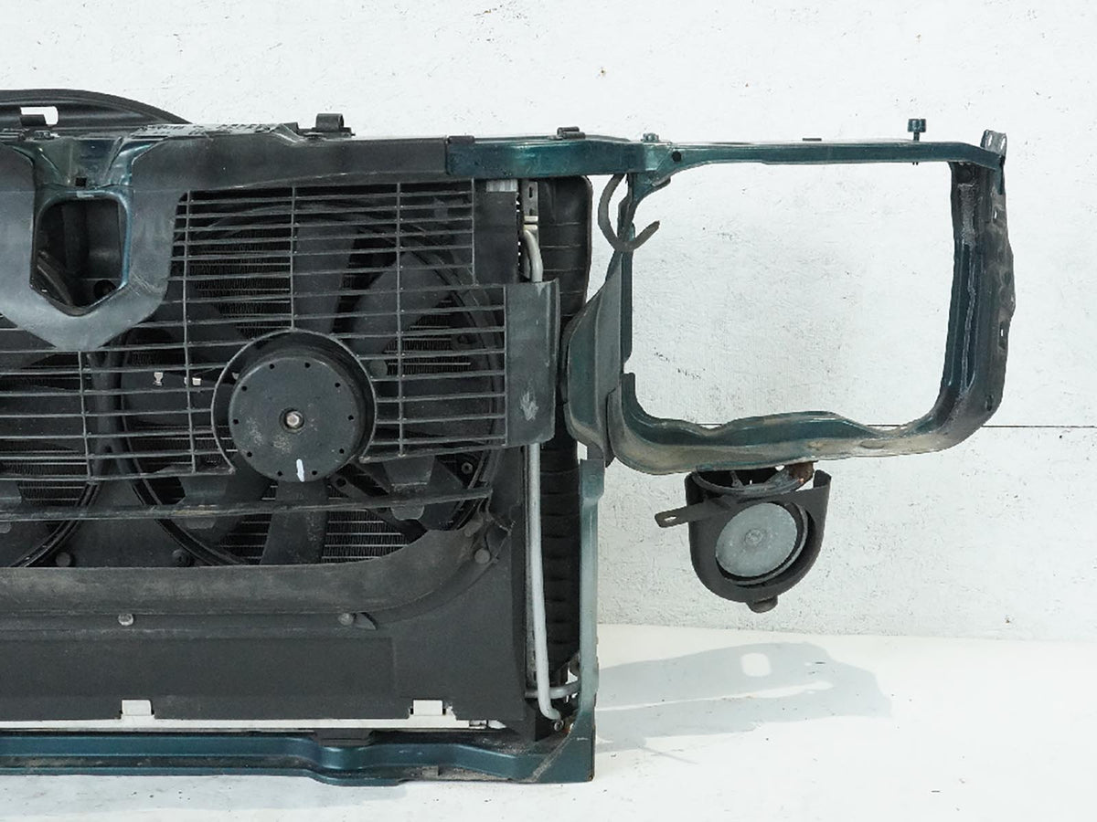 1994 - 1996 Mercedes C W202 C280 Radiator Condenser Fan Shroud Support Bracket