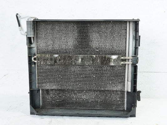2007 - 2010 Bmw X5 E70 3.0L At Radiator Condenser Oil Cooler Fan Shroud Motor
