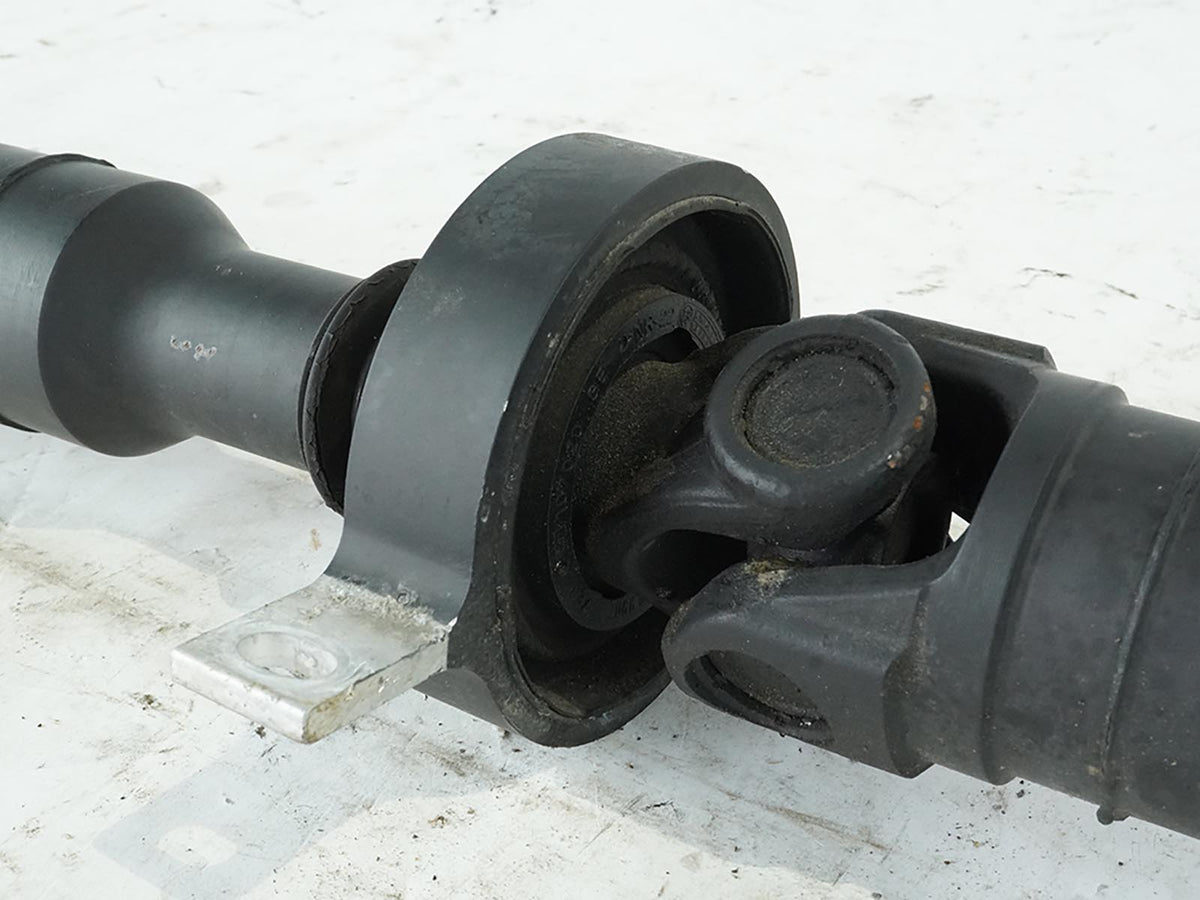 2013 - 2015 Bmw 3 Series F30 Xdrive Shaft Cardan Propeller Rear 7600185 OEM