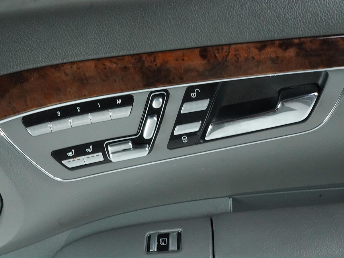 2007 - 2013 Mercedes S Class W221 Door Panel Interior W Seat Switch Front Right