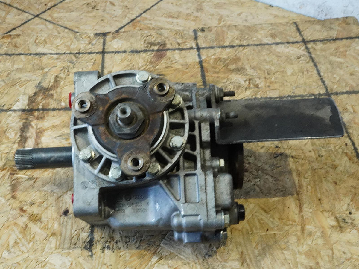 2000 - 2006 Audi TT Mk1 1.8L Mt Transfer Case Angle Gear Box 02M409053K OEM