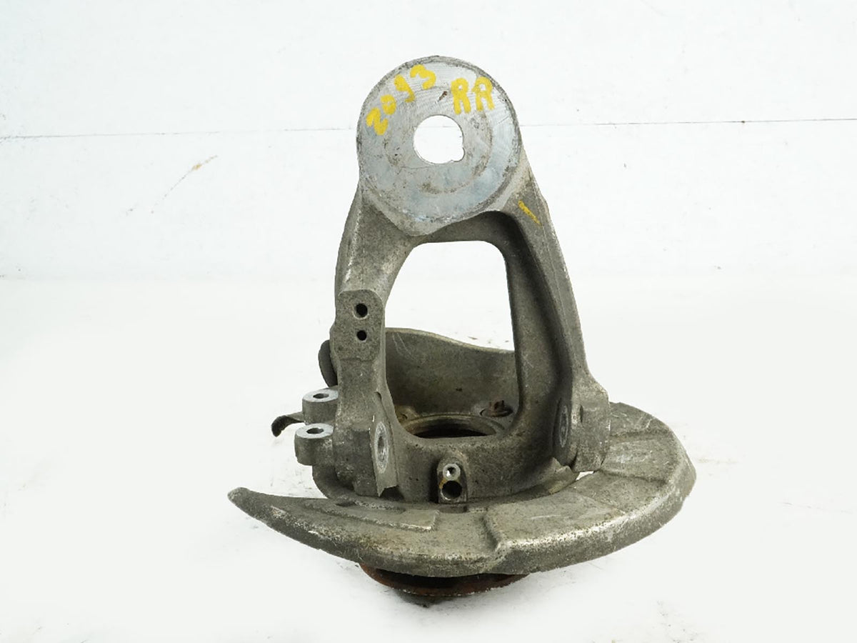 07-13 BMW X5 E70 Spindle Knuckle W Carrier Rear Passenger Right RH 6770984
