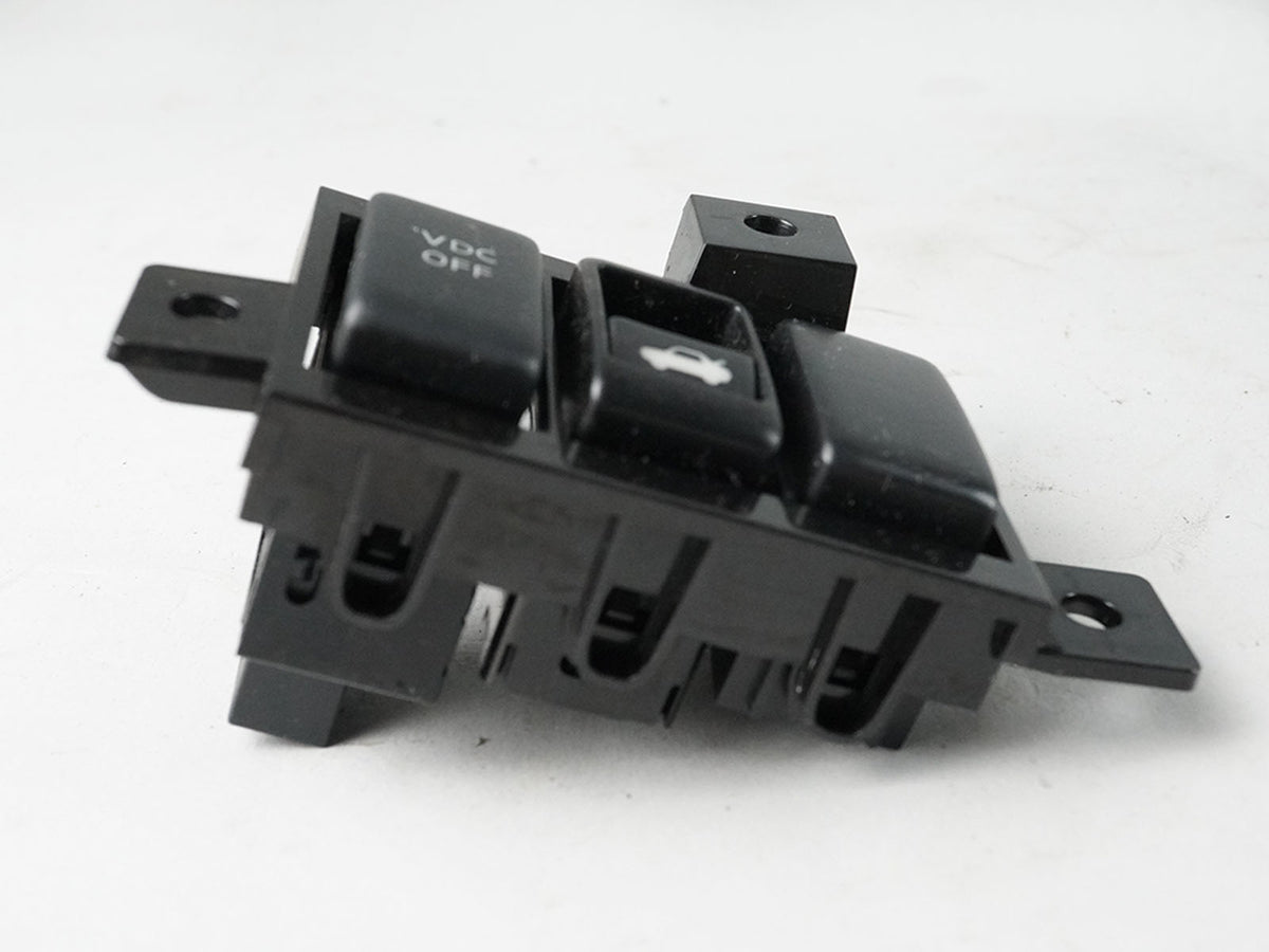 2007 - 2008 Infiniti G35 Vdc Trunk Switch Control BuTTon Unit 13242Aa600 OEM