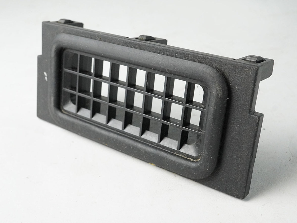 2007 - 2008 Infiniti G35 Grille Air Vent Defrost Rear Center Unit 96912Jk10A OEM