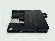 Load image into Gallery viewer, 2006 - 2010 BMW 5 SERIES E61 BLUETOOTH ANTENNA AMPLIFIER MODULE 84506928461 OEM, used