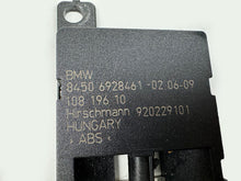 Load image into Gallery viewer, 2006 - 2010 BMW 5 SERIES E61 BLUETOOTH ANTENNA AMPLIFIER MODULE 84506928461 OEM, price