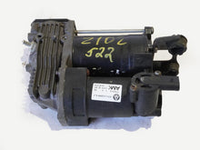 Load image into Gallery viewer, 2006 - 2010 BMW 5 SERIES E61 SW AIR RIDE SUSPENSION COMPRESSOR EBLV2008A  OEM, used
