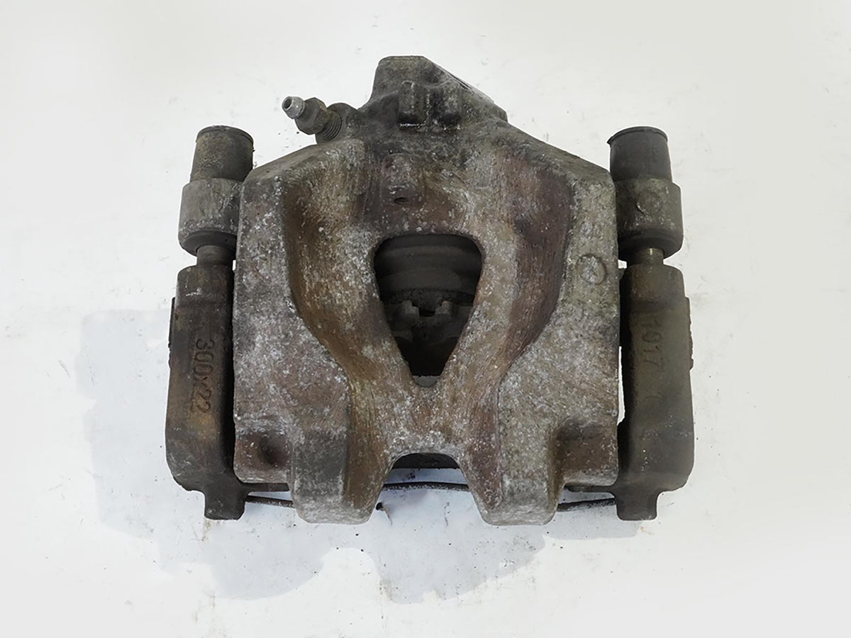 2010 - 2017 Mercedes Benz E Class C207 Caliper Brake Stop W Pads Rear Left Right