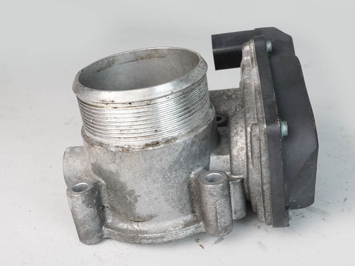 2010 - 2016 Audi A4 B8 2.0L At ThroTTle Body Valve Engine Unit 06F133062Q OEM