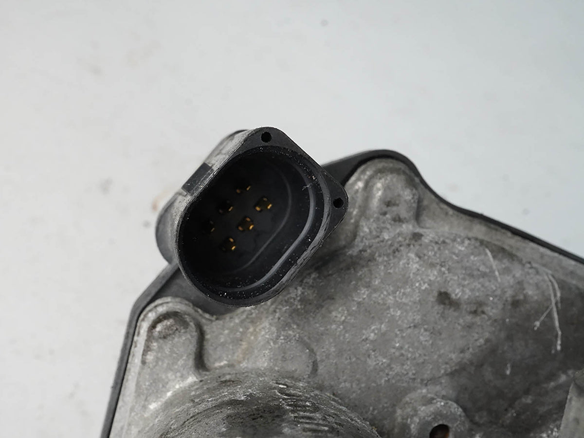 2010 - 2016 Audi A4 B8 2.0L At ThroTTle Body Valve Engine Unit 06F133062Q OEM