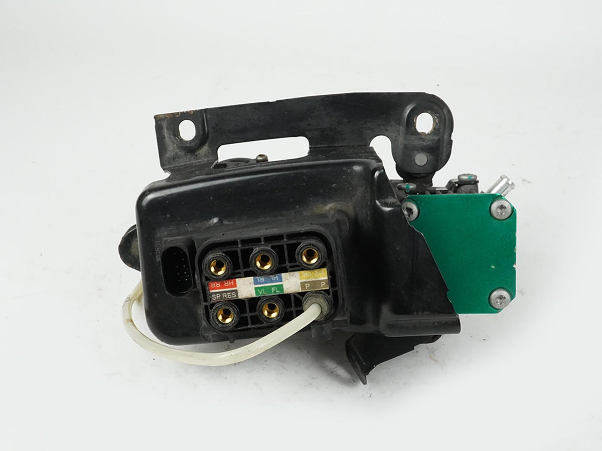 08-12 Mercedes Benz GL Class X164 Air Suspension Compressor Pump Unit P3214000A
