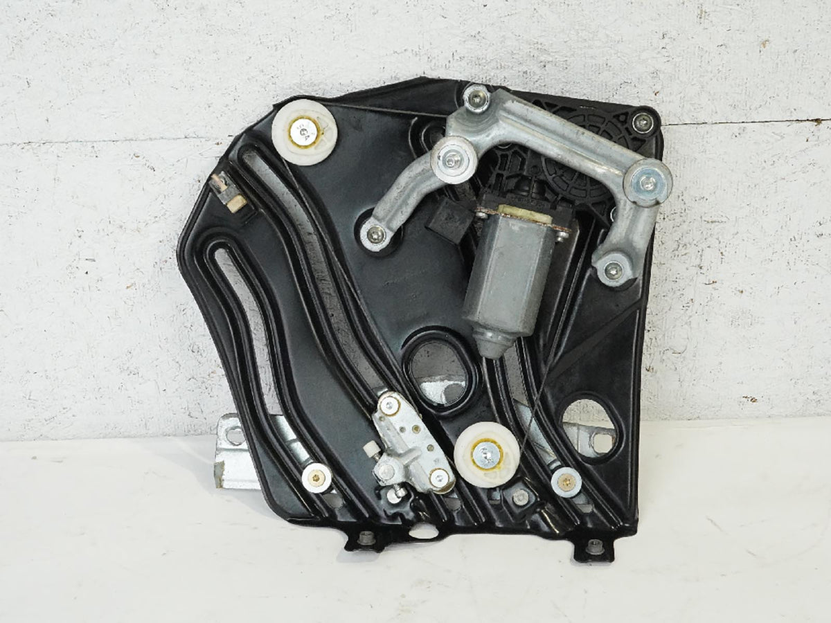 03-12 Mercedes Benz SL500 R230 Quarter Window Regulator Motor Right A2306700203