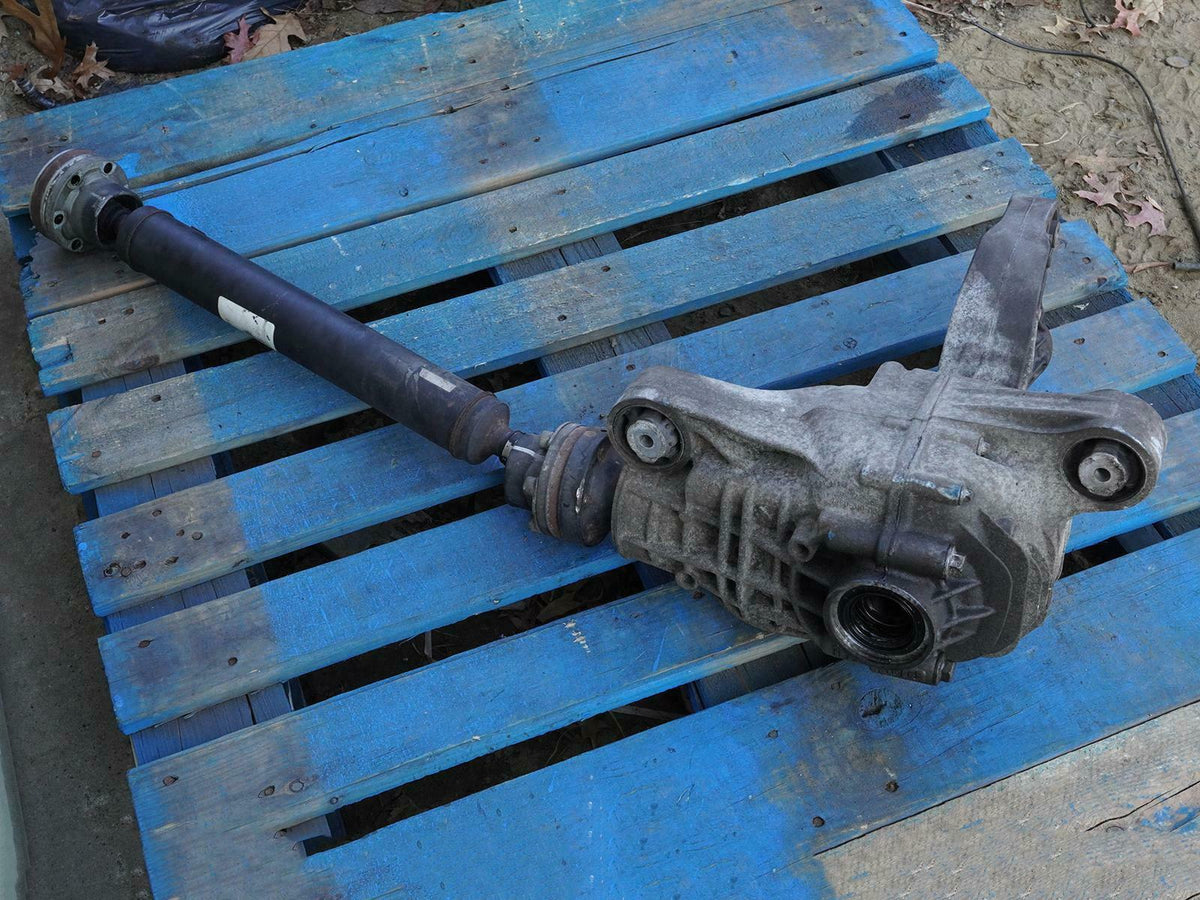 06-11 Mercedes W251 R350 4MATIC Front Differential Carrier A1643302602 OEM