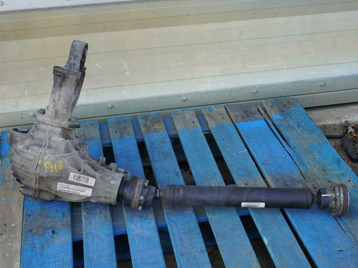 06-11 Mercedes W251 R350 4MATIC Front Differential Carrier A1643302602 OEM