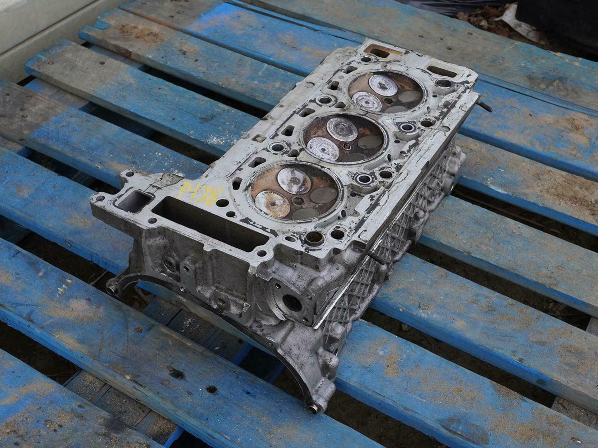 2008 - 2011 Mercedes Benz C Class W204 C300 Engine Motor Cylinder Head Rh OEM